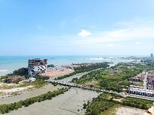 New Prestige Suite SeaView Melaka Town FreeParking Apartment in Malacca