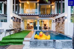 Poolvilla for 15 Persons | 80 m. Walk to The Beach Villa in Thailand
