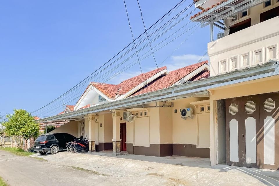 Urbanview Hotel Sany Cirebon Hotel in West Java