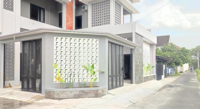 RedDoorz near Graha Saba Buana 2 Hotel in Special Region of Yogyakarta