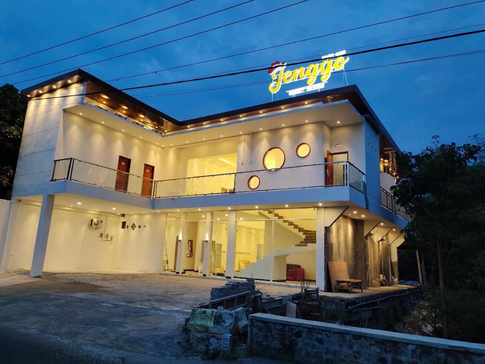 JENGGO Riverside RedPartners Kampung Inggris Pare Hotel in East Java