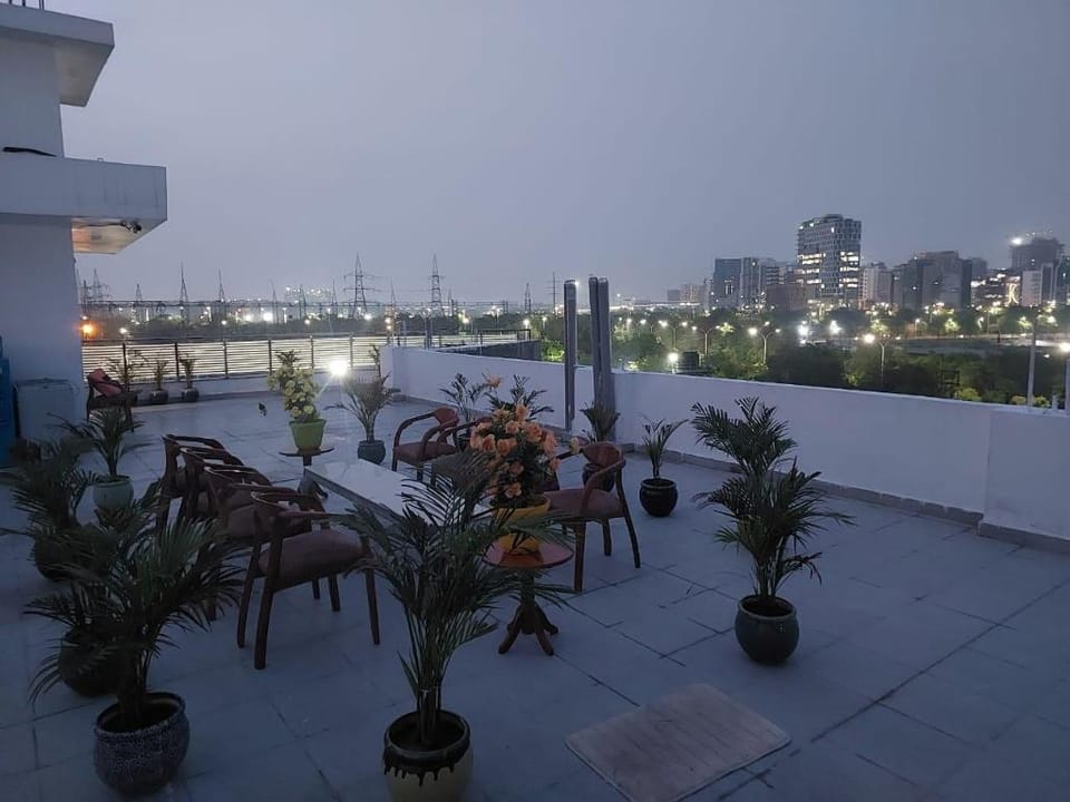 Hotel Divine India Noida Sector 135 Hotel in Noida