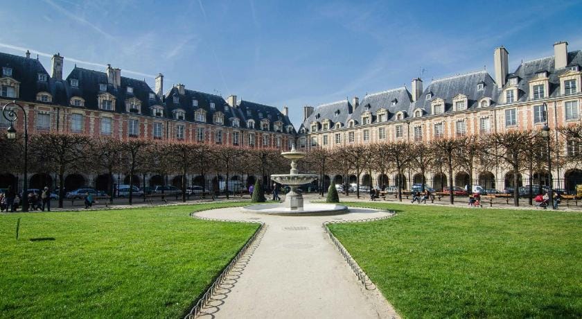 Parisian charm in the heart of the Marais !  Apartment in Paris