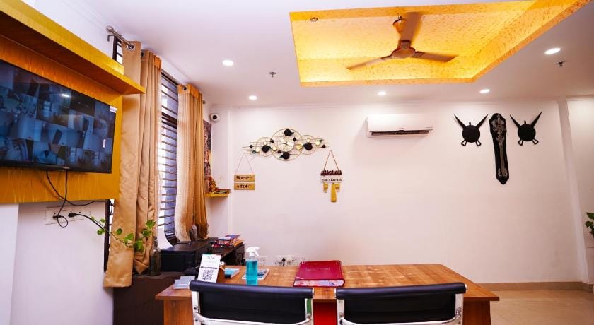 Hotel Moon Taj Near Yashobhoomi Convention Centre Hotel in Delhi