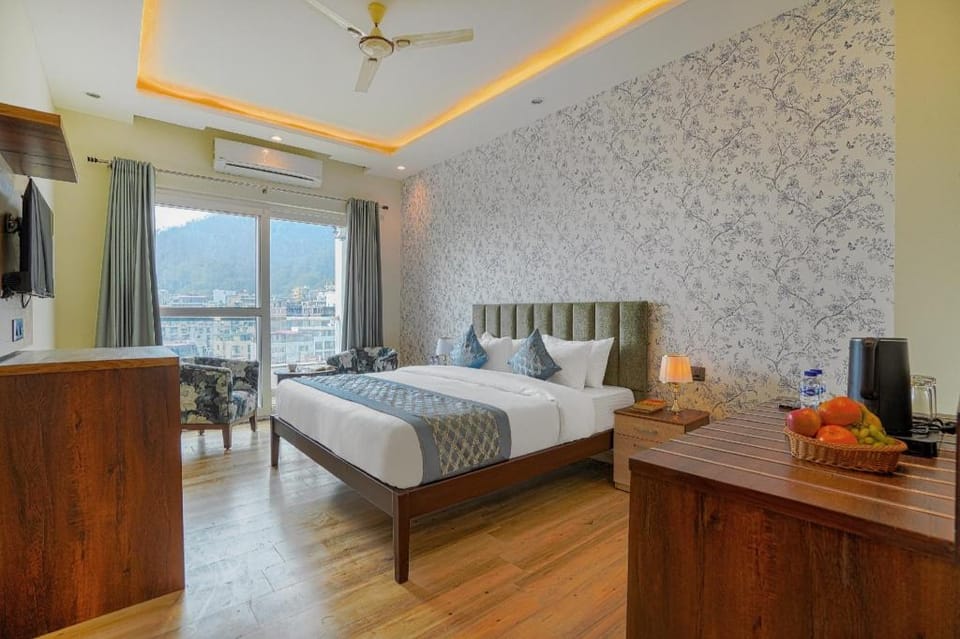 Levelup Plus Pinaaki Inn Hotel in Rishikesh