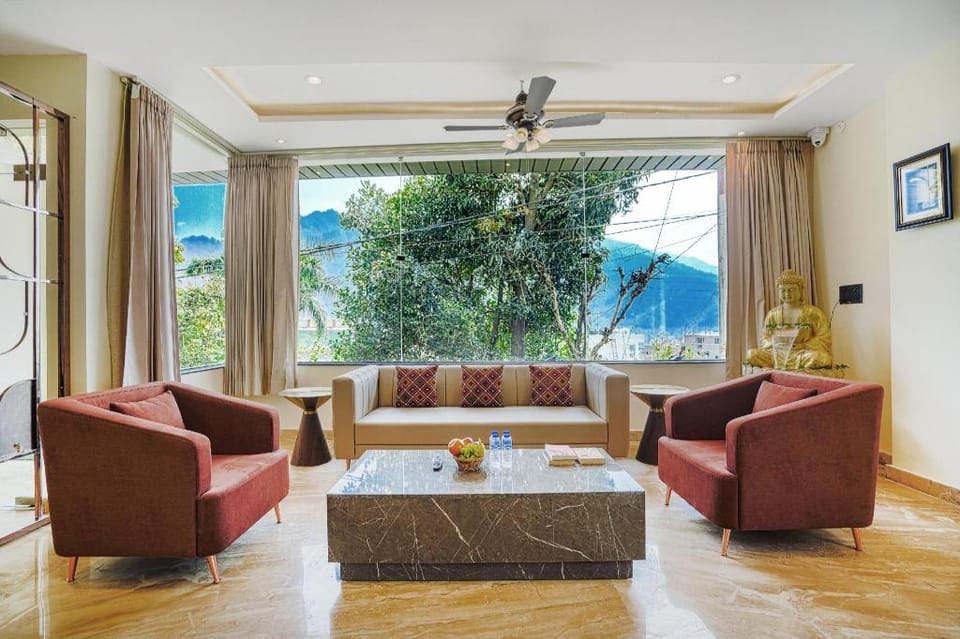 Levelup Plus Pinaaki Inn Hotel in Rishikesh