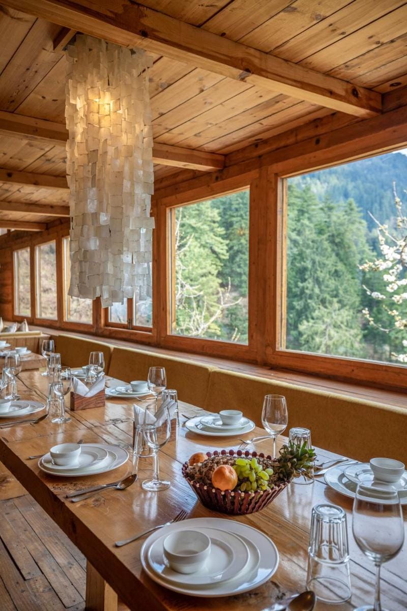 ELIVAAS 4 BHK with Garden & Sauna - Skylounge Villa in Himachal Pradesh