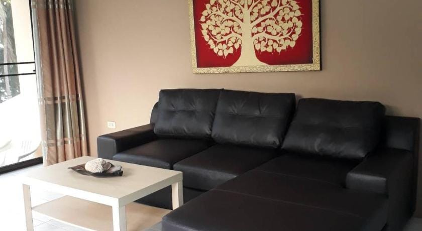 Sammy Seaview Beach Front Apartment Maerumphueng Vacation rental in Chon Buri Changwat