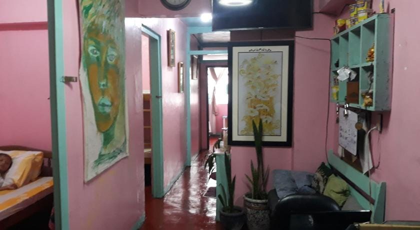 CVBNB BAGUIO GUESTHOUSE Bed and Breakfast in Baguio