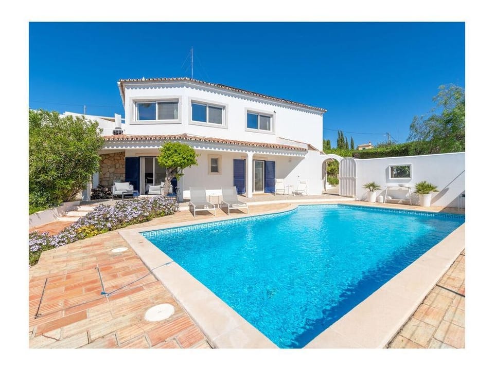 Casa Monte Algarve Comfortable holiday residence Villa in Loulé