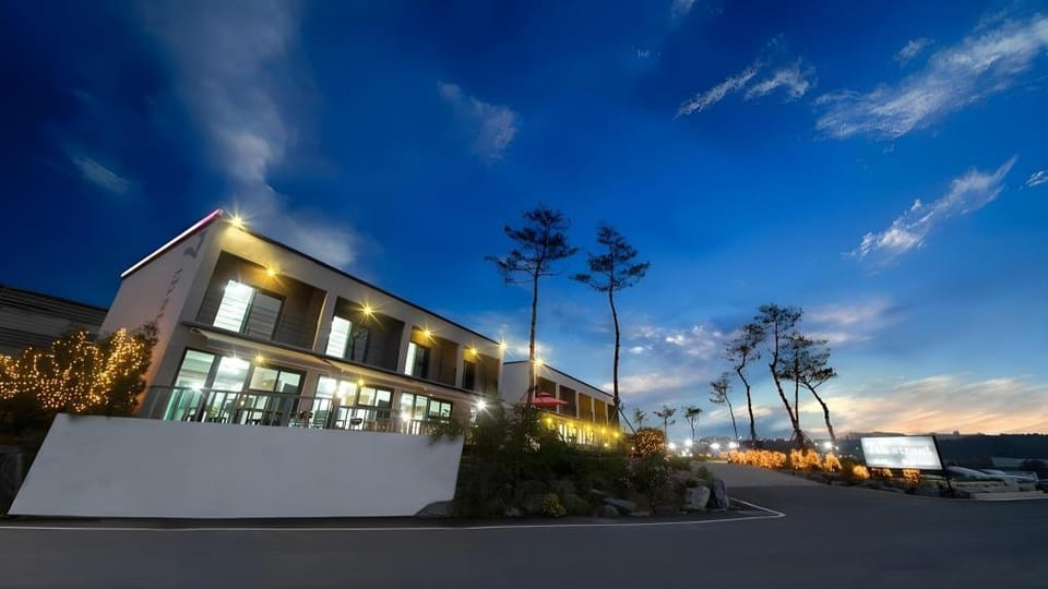 Gyeongju 7th Street Pool Villa Bed and Breakfast in South Korea
