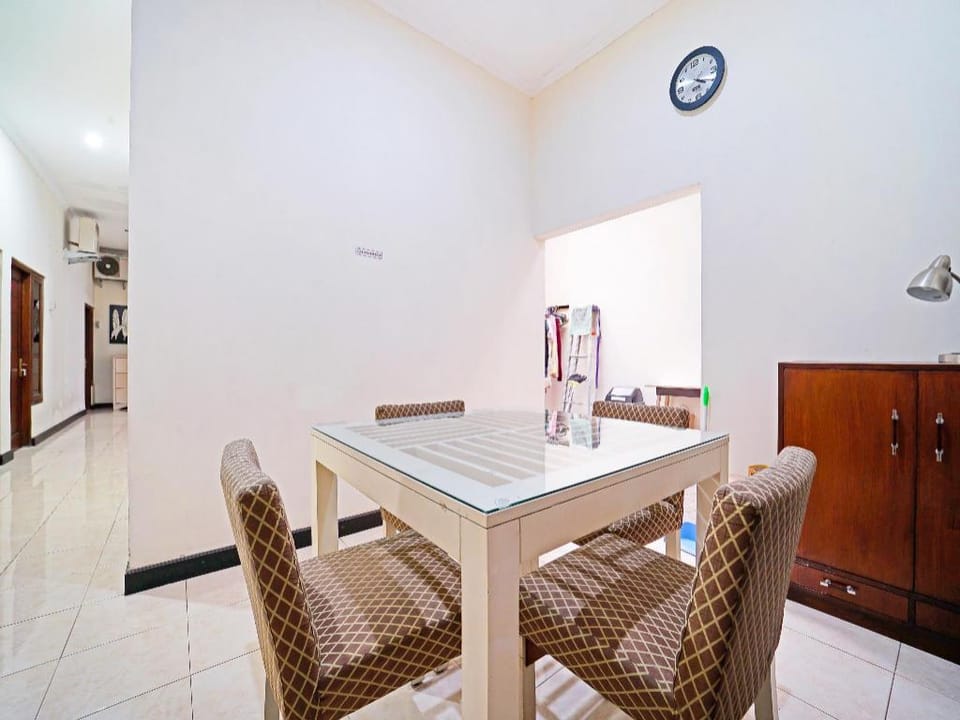 OYO 91342 Tatti Inn Syariah Hotel in Special Region of Yogyakarta