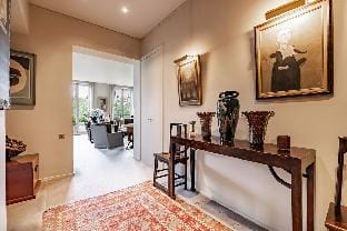 Luxury Home - Arc de Triomphe Apartment in Paris