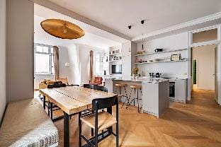 Luxury Home - Bois de Boulogne Apartment in Paris