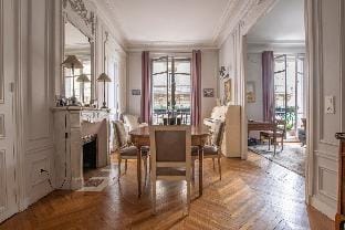 Luxe Property - Trocadero/Tour Eiffel Apartment in Paris