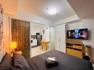 Azure Sakura Suite Apartment in Paranaque