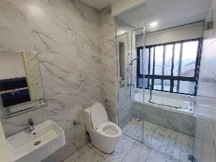 Imperio A1539 1BR 2Pax CitySeaView - WiFi/NetFlix Apartment in Malacca