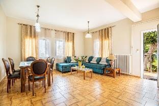 Ortansia House  near the Sea Vacation rental in Crete