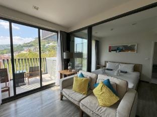 D229 Cozy apartment - walk to beach, pool & gym Apartment in Patong