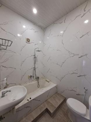 Villa Arina Batu - 4 Bedroom Full AC and Smart TV Villa in Batu