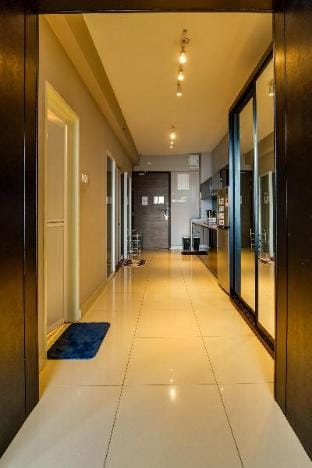 Seaview Maritime Suite Pool 2Carparks 103a Vacation rental in George Town