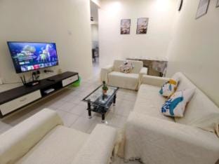 Summer~6pax (Seri Impian) Neflix/Water Dispenser Vacation rental in Johor