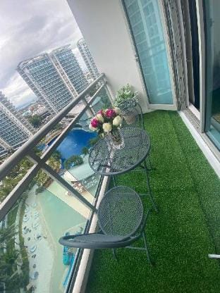 Azure Beach view near airport Apartment in Paranaque