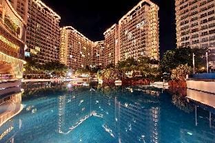 Azure skyview 1BR netflix karaoke ps3 Airport Apartment in Paranaque