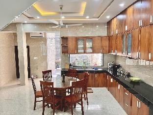 ML Pool Villa 6BR Near Beach Villa in Da Nang
