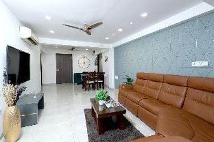 Malad HomeSuite - 4 BHK with Balcony  Apartment in Mumbai