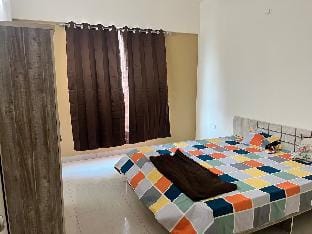 Lavish spacious 2BHK Homestay in Amanora Pune Vacation rental in Pune