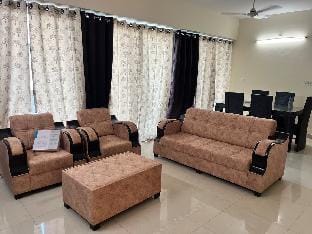 Lavish spacious 2BHK Homestay in Amanora Pune Vacation rental in Pune
