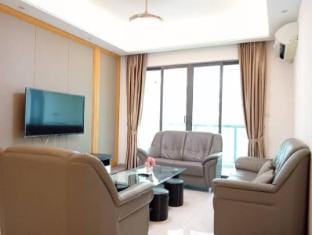 Classic 3Bed R&F Princess CoveR&F Mall Johor Bahru Vacation rental in Johor Bahru
