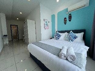 Oceanfront Charm 2BR GurneyDrive#SeaviewGeorgetown Vacation rental in George Town