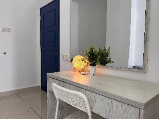 Oceanfront Charm 2BR GurneyDrive#SeaviewGeorgetown Vacation rental in George Town