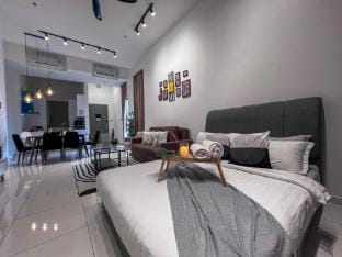Georgetown 3 car park | SkyPool | Family 10 pax | Vacation rental in George Town