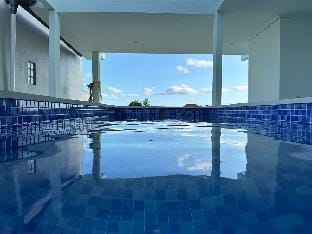 Modern 6BR Villa VENIRE I Canggu I Pool I Netflix Villa in North Kuta