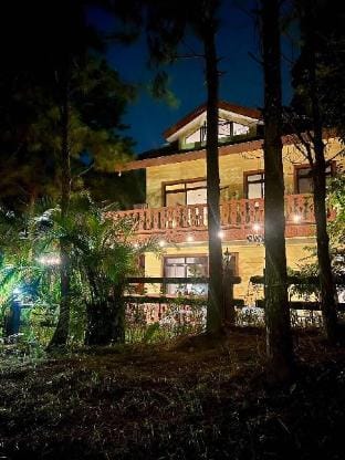 Tagaytay Villa @ Barbs' Place, Crosswinds Villa in Tagaytay