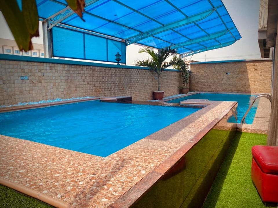 Caeser's Luxury Hotel by The Lekki Coliseum Hotel in Lagos