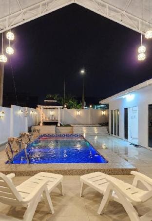 Astana Ria D'Raja Homestay (Private Pool) [18 Pax] Vacation rental in Negeri Sembilan, Malaysia