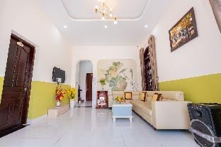 Hoàng My Villa - 25 Lạc Long Quân - 8 phòng ngủ Apartment in Vung Tau