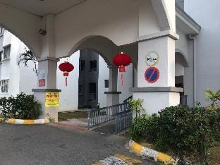 Budget SingleBed Room @D14-09 Suria Kipark D'sara  Apartment in Selangor, Malaysia