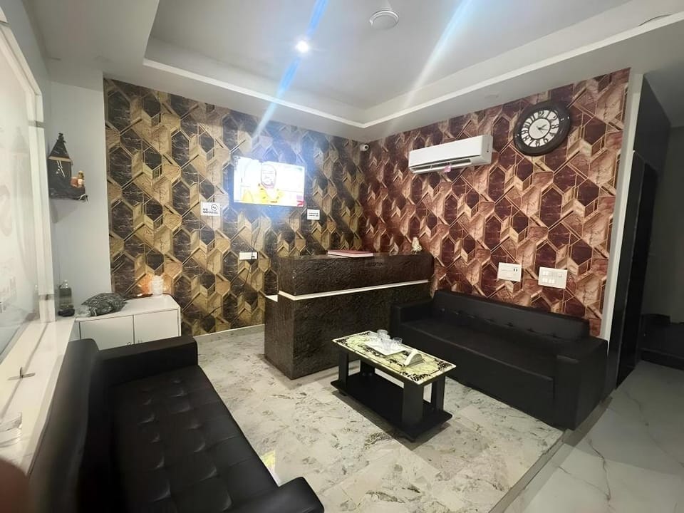 Hotel DV Plaza Inn Hotel in New Delhi