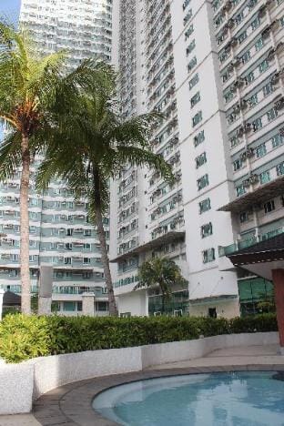 Affordable Makati Serviced Apartments Apartment in Pasay