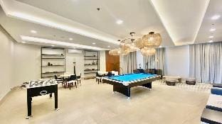 "Arkee’s Crib: Solinea, Netflix, Pool, Ayala" Apartment in Lapu-Lapu City