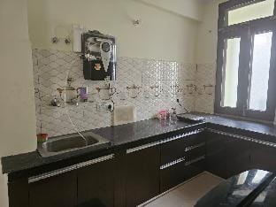 Six BHK in Krishna Nagar Lucknow Vacation rental in Lucknow