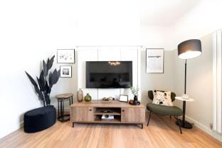 Urban Oasis by Keystone Apartment in Newport