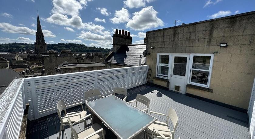 Central Maisonette with Roof Terrace Apartment in Bath