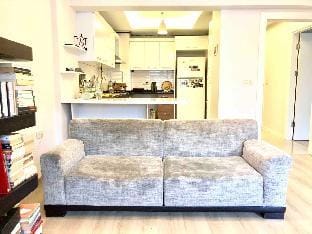 Beautiful Room in a Modern Place Apartment in Izmir