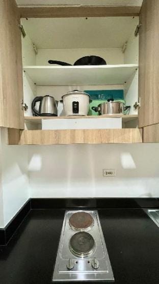 1 bedroom Residence Shore Near Moa Apartment in Pasay